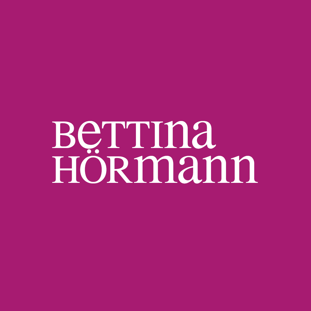Bettina Hörmann Logo auf berry